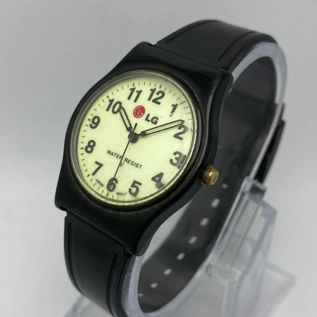 Family Gift Pack of 3 Watches | Best Quality Watches | Daniel Wellington Watch + LG Quartz Watch + Apple Logo Digital Watch | Watches ( Without Box ) (Random Color)